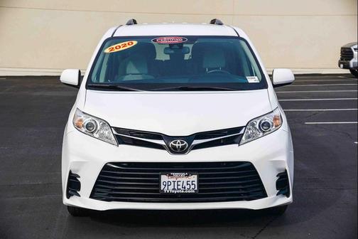 2020 Toyota Sienna LE