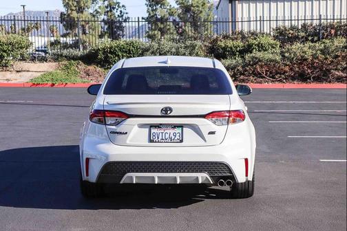 Blizzard Pearl 2021 Toyota Corolla SE