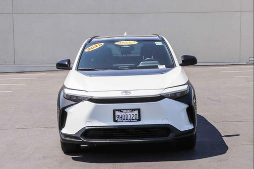 Wind Chill Pearl 2023 Toyota bZ4X XLE