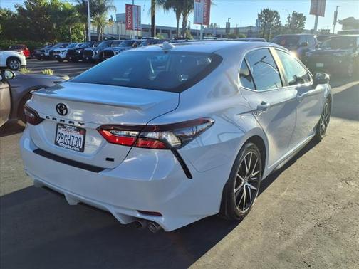 2022 Toyota Camry SE