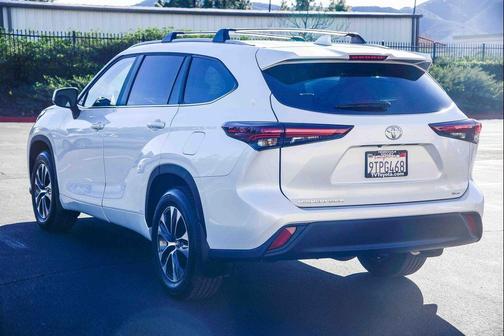 2025 Toyota Highlander XLE