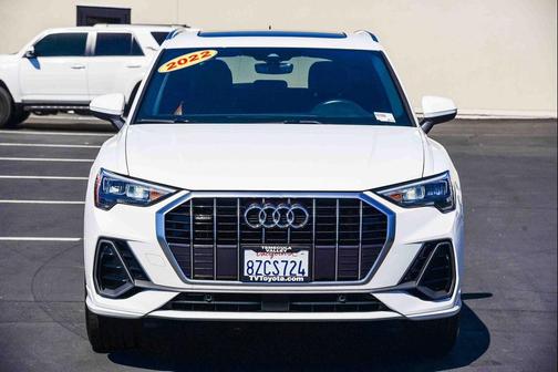 2022 Audi Q3 45 S line Premium