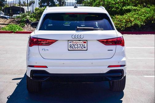 2022 Audi Q3 45 S line Premium