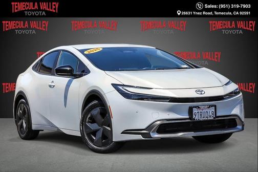 White 2025 Toyota Prius Plug-In Hybrid SE