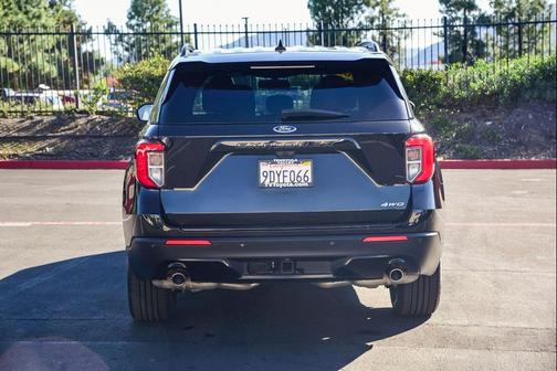 2022 Ford Explorer ST-Line