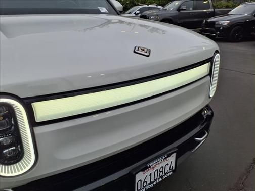 2024 Rivian R1T Adventure Package