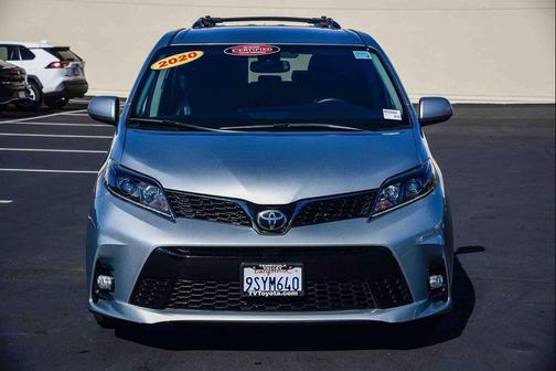 2020 Toyota Sienna SE