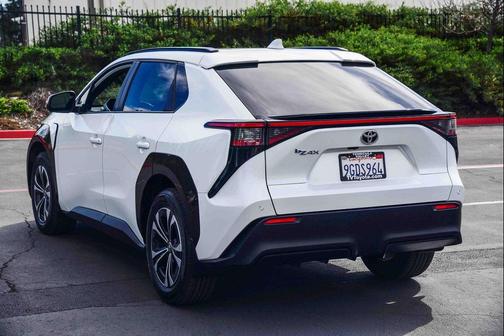 2023 Toyota bZ4X XLE