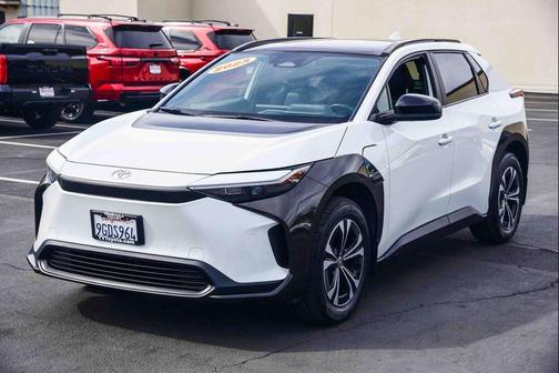 2023 Toyota bZ4X XLE