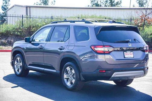 2023 Honda Pilot 2WD EX-L 8 Passenger