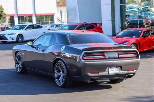 Granite Pearlcoat 2019 Dodge Challenger R/T