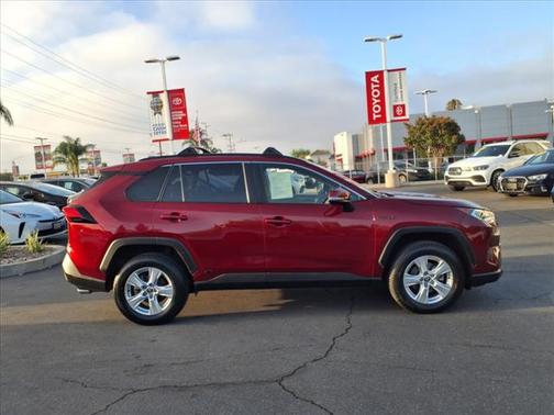 2020 Toyota RAV4 Hybrid XLE