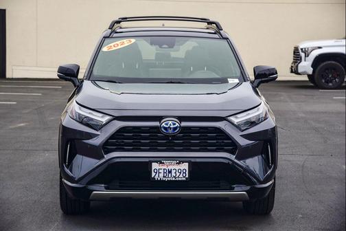2023 Toyota RAV4 Hybrid SE