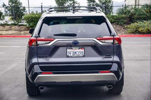 2023 Toyota RAV4 Hybrid SE