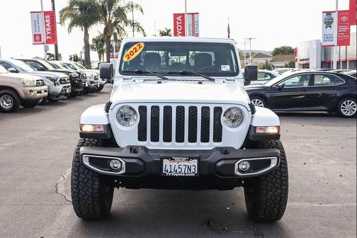 2022 Jeep Gladiator Sport S