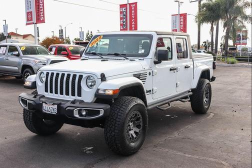 2022 Jeep Gladiator Sport S