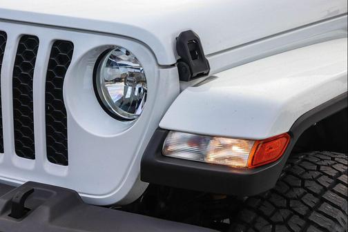 2022 Jeep Gladiator Sport S