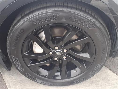 2020 Land Rover Discovery Landmark Edition