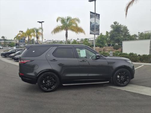 2020 Land Rover Discovery Landmark Edition