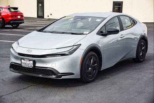 2023 Toyota Prius LE