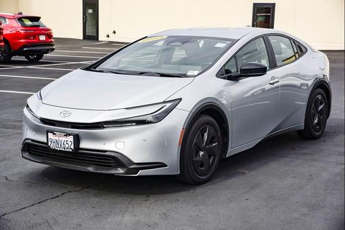 2023 Toyota Prius LE