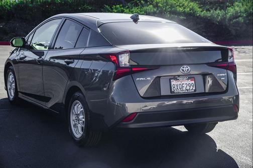 2022 Toyota Prius L