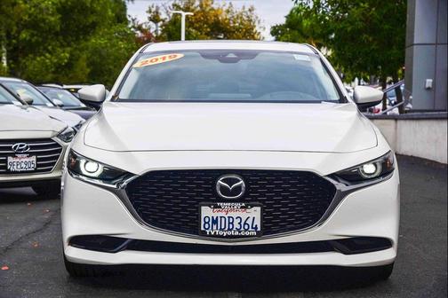 2019 Mazda Mazda3 FWD w/Premium Package