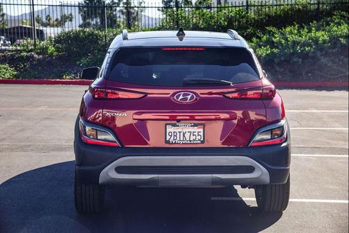 2022 Hyundai KONA SEL