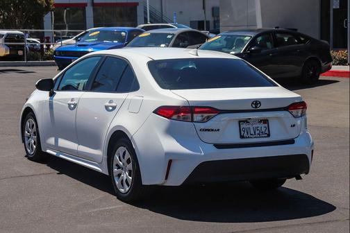 Ice Cap 2025 Toyota Corolla LE