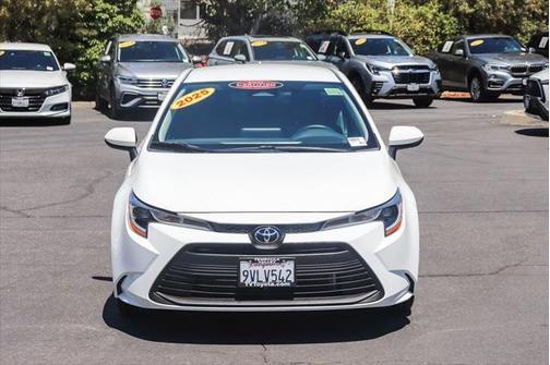 Ice Cap 2025 Toyota Corolla LE