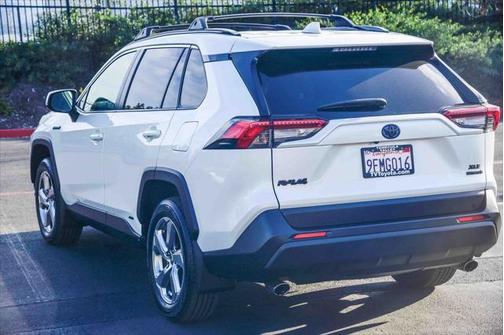 2021 Toyota RAV4 Hybrid XLE Premium