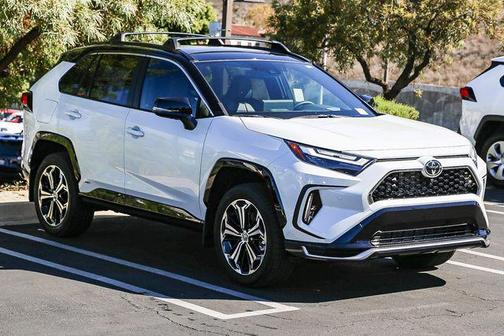 2025 Toyota RAV4 Hybrid SE