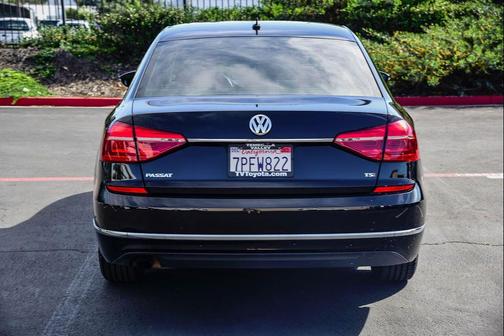 2016 Volkswagen Passat 1.8T S