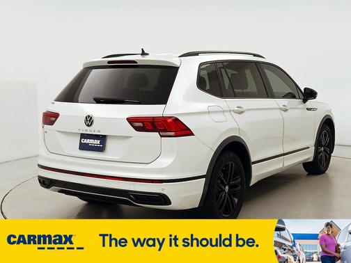 2022 Volkswagen Tiguan SE R-Line Black