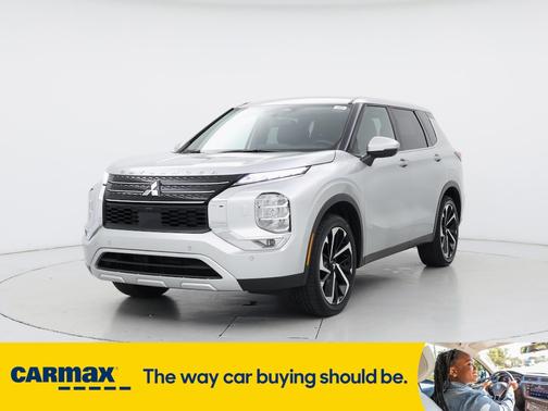 2023 Mitsubishi Outlander SE