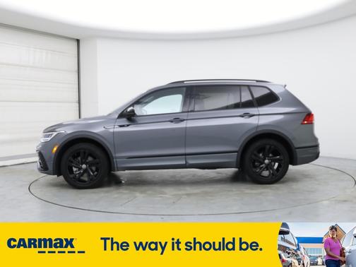 2023 Volkswagen Tiguan SE R-Line Black