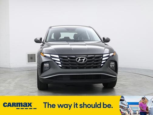 2022 Hyundai TUCSON SE