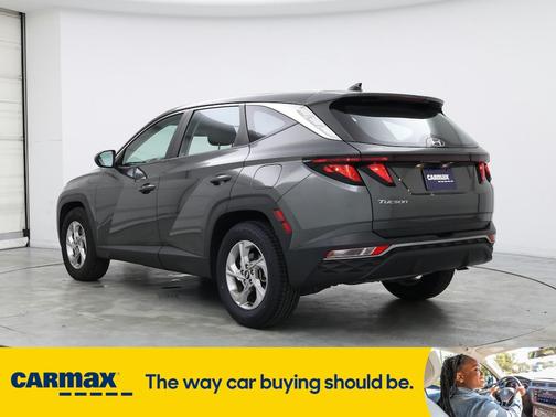 2022 Hyundai TUCSON SE