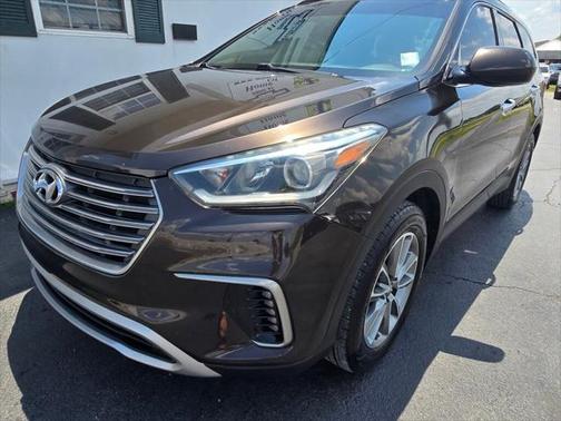 2017 Hyundai SANTA FE SE