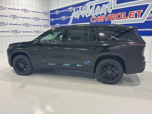 Mosaic Black Metallic 2026 Chevrolet Traverse LT