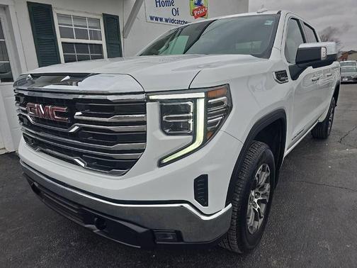 2025 GMC Sierra 1500 SLT