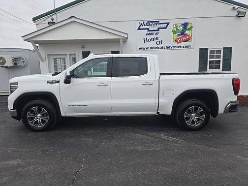 2025 GMC Sierra 1500 SLT