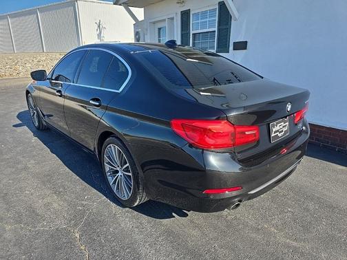 2018 BMW 530 530i