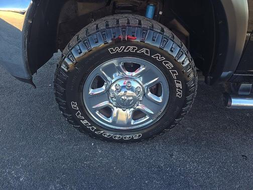 2018 RAM 2500 Tradesman Crew Cab 4x4 6'4' Box