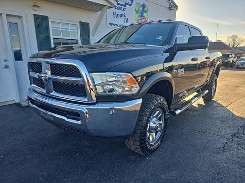 2018 RAM 2500 Tradesman Crew Cab 4x4 6'4' Box