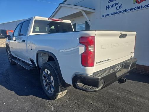 2026 Chevrolet Silverado 2500 Custom
