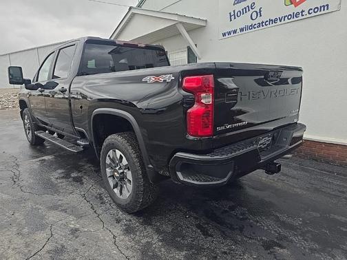 2026 Chevrolet Silverado 2500 Custom