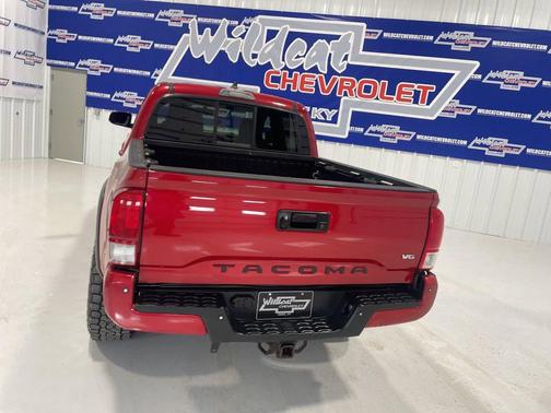 2016 Toyota Tacoma SR