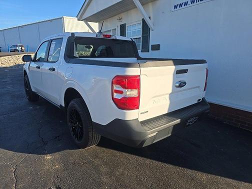 2022 Ford Maverick XL