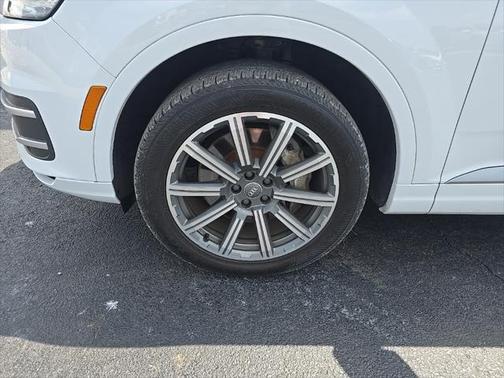 2019 Audi Q7 45 Premium Plus